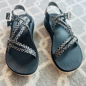 Chaco ZX1 Sport Sandals Womens Size 9 Black / White